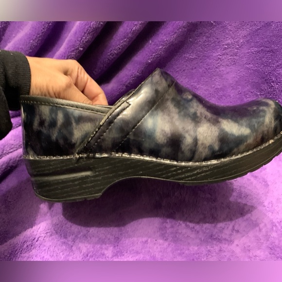 Marbled Gray and Black Dansko Clogs, size 38, Nursing Shoes, Preloved in EUC - Picture 5 of 7